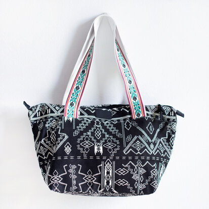 Art of Polo Shopper Aztec